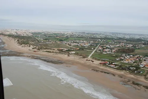 Imagen de Playa de las Tres Piedras - La Ballena